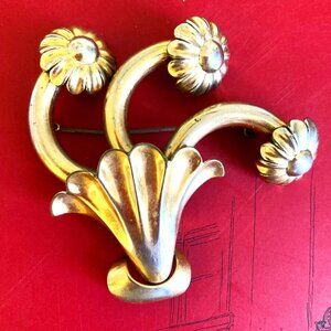 Handsome vintage brooch signed Industria Argentina